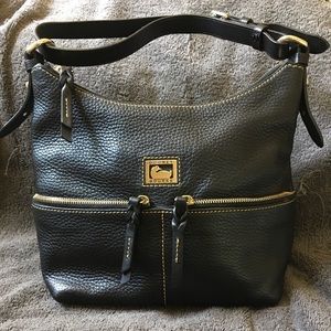 Dooney and Bourke pebble grain hobo/sac